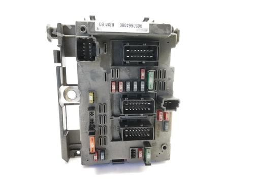 Used Fuse box PEUGEOT 307 SW (3H) 2.0 HDI 110 (107 hp) 28321282