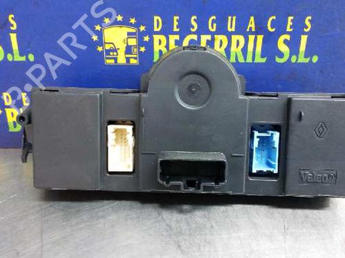 Climate control RENAULT SCÉNIC II (JM0/1_) | BP8437757I5
