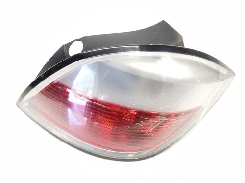 right-taillight-opel-astra-h-a04-2004-2005-2006-2007-2008-2009-2010-2011-2012-2013-2014-37073053 main image