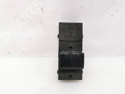 Used Left front window switch NISSAN MICRA III (K12) 1.5 dCi (86 hp) 8471957