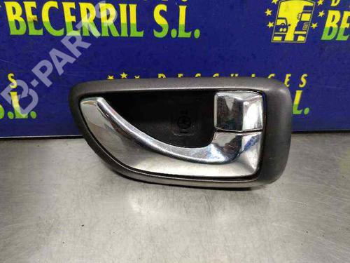 Used Front right interior door handle Front right interior door handle HYUNDAI TERRACAN (HP) 2.9 CRDi 4WD (150 hp) 8435582 8435582