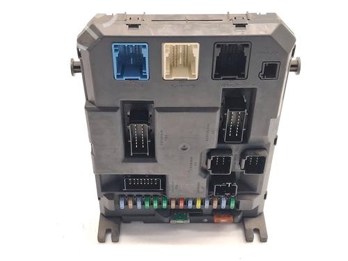 Used Fuse box CITROËN C2 (JM_) 1.4 HDi (68 hp) 30709214