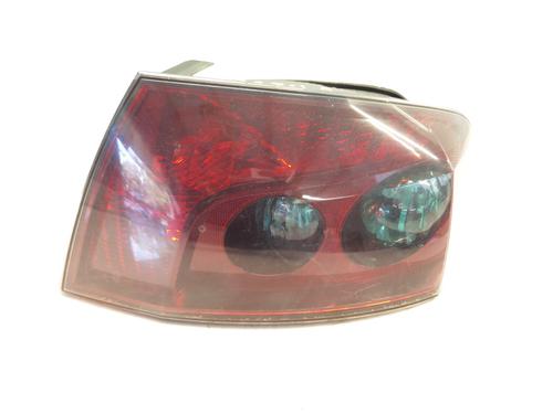 Used Right taillight Right taillight PEUGEOT 407 (6D_) 2.0 HDi 135 (6DRHRH, 6DRHRE, 6DRHRG, 6DRHRJ) (136 hp) 39991610 39991610