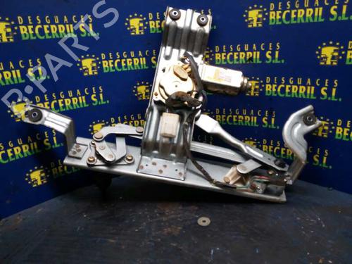 Used Rear wiper motor OPEL FRONTERA A (U92) [1992-1998]  8424811