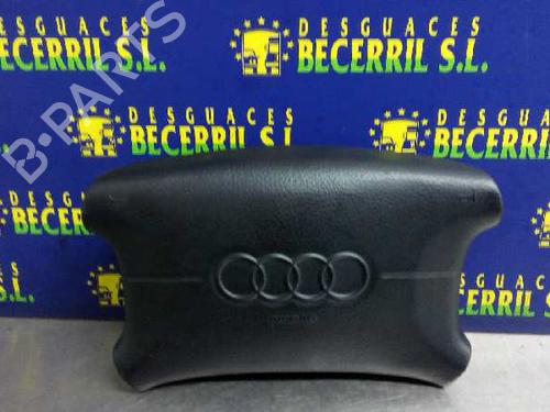 Used Driver airbag AUDI A4 B5 (8D2) [1994-2001]  8437571