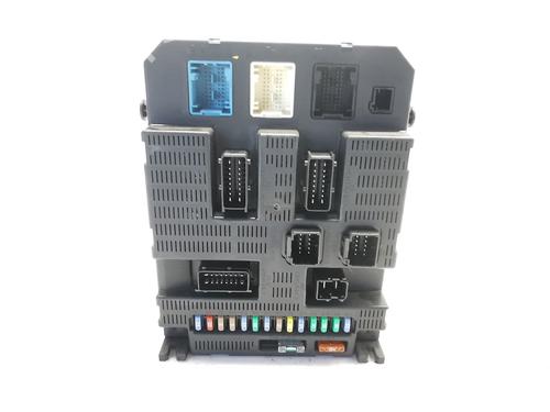 Used Fuse box Fuse box 37033354 37033354