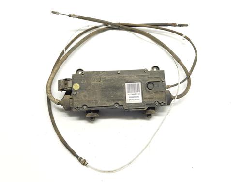 Used Electric handbrake RENAULT LAGUNA II (BG0/1_) 1.9 dCi (BG1A, BG1V) (130 hp) 30793537