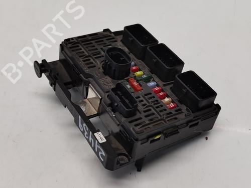 fuse-box-citroen-c4-coupe-la_-2004-2005-2006-2007-2008-2009-2010-2011-2012-2013-32044137 main image