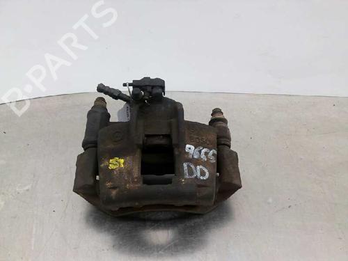 Used Right front brake caliper MERCEDES-BENZ VITO Van (W638) [1997-2003]  11576897