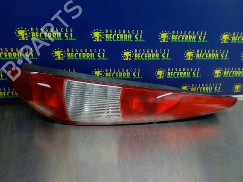 Used Right taillight FORD MONDEO III Turnier (BWY) 2.0 16V TDDi / TDCi (115 hp) 8458074