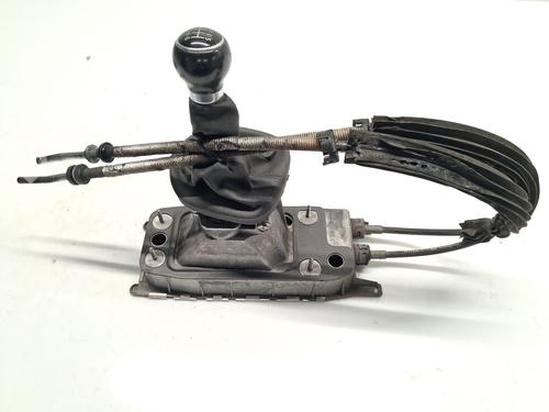 Used Gear lever VW TOURAN (1T1, 1T2) 1.9 TDI (105 hp) 28569575