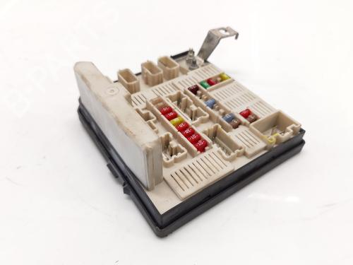 Used Fuse box RENAULT MEGANE II Saloon (LM0/1_) 1.5 dCi (LM1E) (106 hp) 26568839