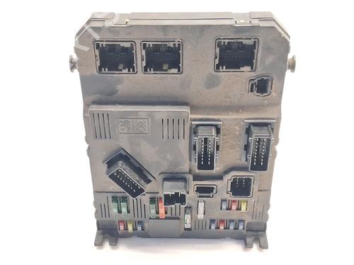 Used Fuse box PEUGEOT PARTNER MPV (5_, G_) 1.9 D (69 hp) 30052728