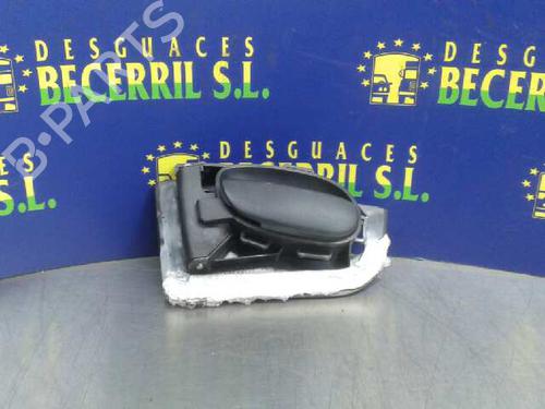 Used Front left interior door handle PEUGEOT 206 Hatchback (2A/C) 1.9 D (69 hp) 8448771