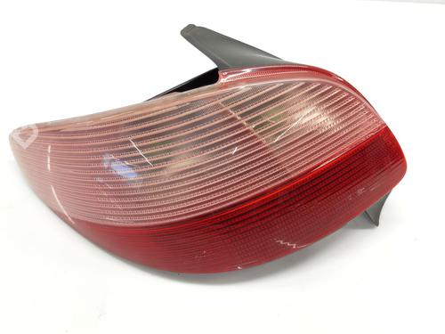 Used Left taillight PEUGEOT 206 Hatchback (2A/C) 1.4 i (75 hp) 26307944