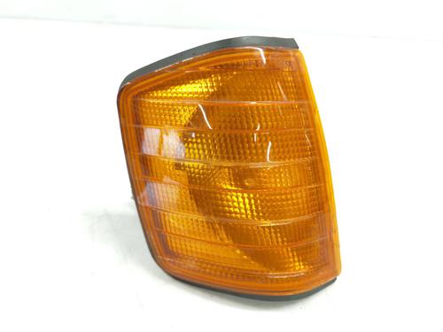 Used Right front indicator Right front indicator 38311808 38311808