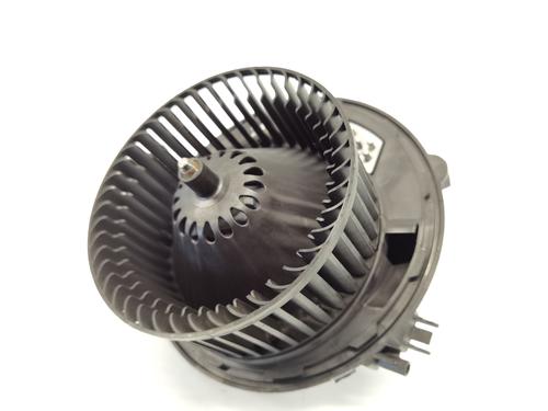 Used Heater blower motor VW TOURAN (5T1) 1.6 TDI (115 hp) 28590715