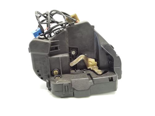 Used Front left lock MERCEDES-BENZ C-CLASS (W203) [2000-2007]  28706302