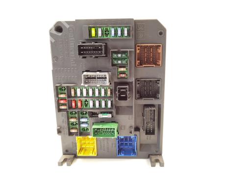 Used Fuse box Fuse box 39170003 39170003