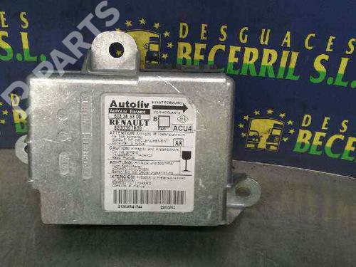 ecu-airbags-renault-megane-ii-saloon-lm01_-19-dci-lm0g-lm1g-lm2c-8200307800-2003-8432377 main image