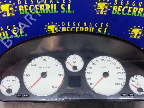 Used Instrument cluster PEUGEOT 607 (9D, 9U) 2.2 HDi (133 hp) 8435891