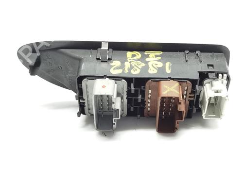 Left front window switch RENAULT LAGUNA II (BG0/1_) 1.8 16V (BG0B, BG0C, BG0J, BG0M, BG0V) | BP31942971I27