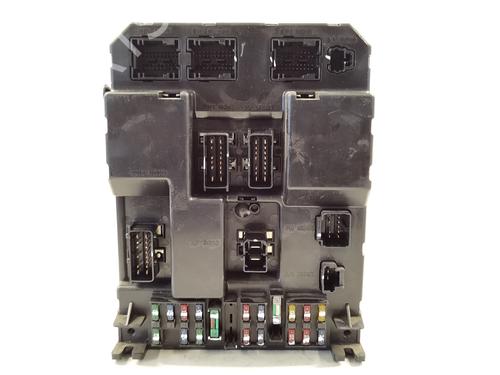 Used Fuse box CITROËN C5 I (DC_) 2.2 HDi (DC4HXB, DC4HXE) (133 hp) 21082185