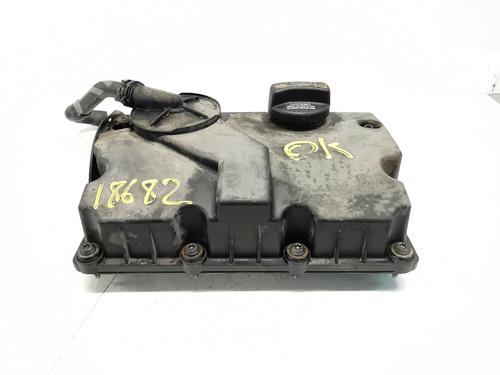 Ventildæksel VW POLO IV (9N_, 9A_) 1.4 TDI (70 hp) 28674138