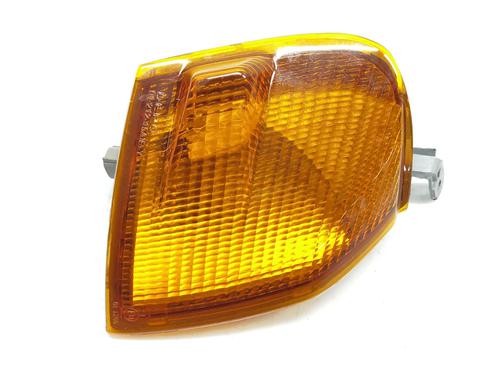 Used Right front indicator Right front indicator TOYOTA STARLET (_P9_) 1.3 (EP91_, EP91R) (75 hp) 40237018 40237018