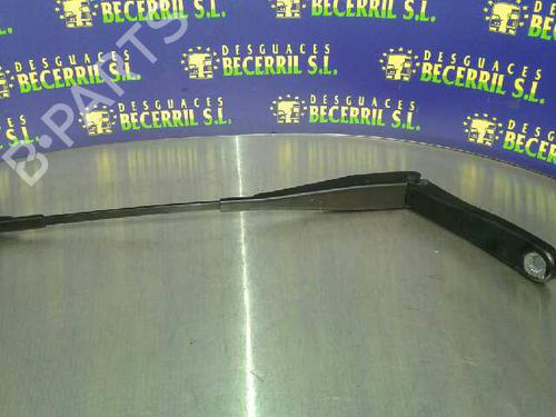 Used Front windshield wiper arm OPEL ASTRA H (A04) 1.7 CDTI (L48) (100 hp) 8425249