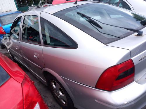 Left headlight OPEL VECTRA B Hatchback (J96) 2.0 DTI 16V (F68) | BP31969437C28