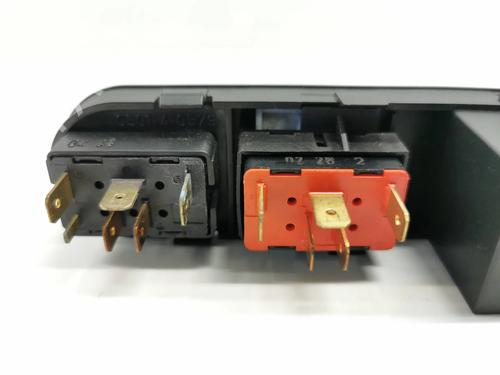 Switch AUDI TT (8N3) 1.8 T quattro | BP11794534I30 