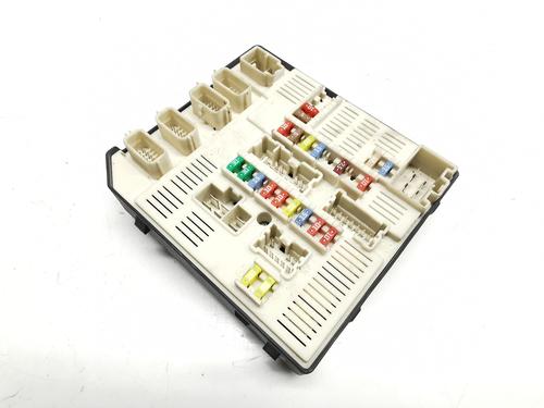 Used Fuse box Fuse box RENAULT LAGUNA III (BT0/1) 2.0 dCi (BT01, BT08, BT09, BT0E, BT0K, BT12, BT1C, BT1D,... (150 hp) 33202676 33202676