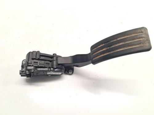 pedal-dacia-sandero-2008-32529687 main image