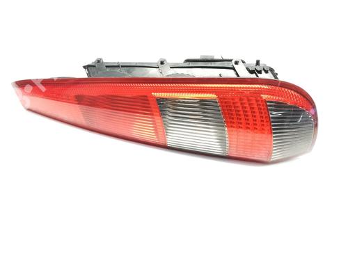 Used Right taillight FORD FIESTA V (JH_, JD_) 1.4 TDCi (68 hp) 25047388