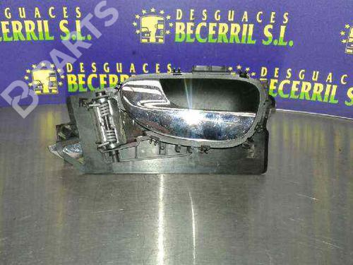 Used Rear left interior door handle Rear left interior door handle PEUGEOT 307 (3A/C) [2000-2012] 8426182 8426182