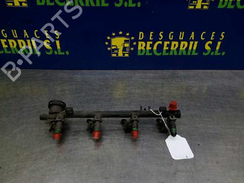 Used Injection rail RENAULT MEGANE II Estate (KM0/1_) [2003-2012]  11634619