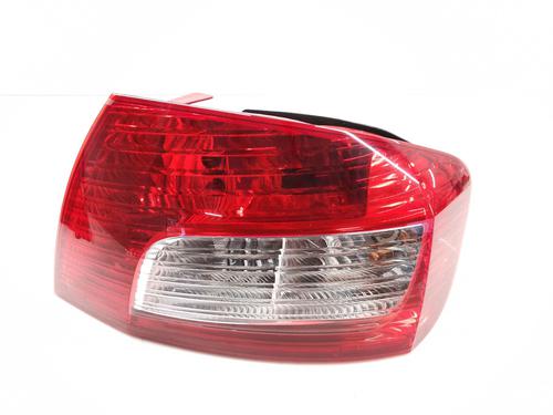 Used Right taillight Right taillight PEUGEOT 407 (6D_) 2.0 16V (6DRFJC, 6DRFJE, 6DRFJF) (140 hp) 33621070 33621070