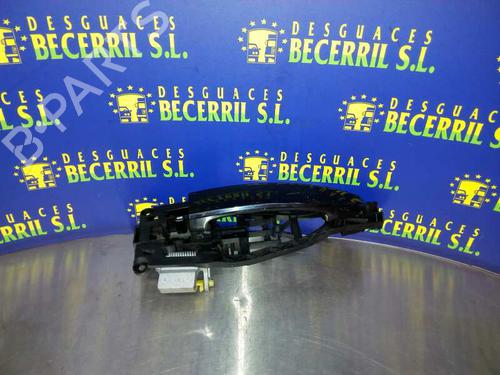 Used Front left exterior door handle OPEL ZAFIRA / ZAFIRA FAMILY B (A05) 1.9 CDTI (M75) (120 hp) 8426606