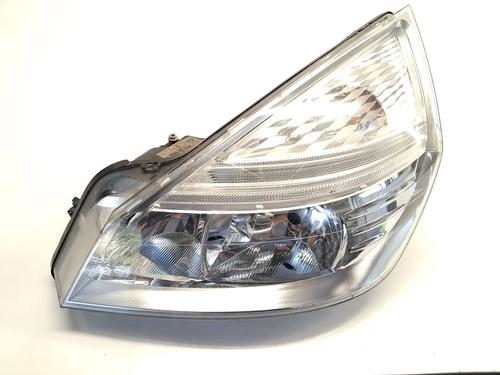 Faro sinistro RENAULT ESPACE IV (JK0/1_) 2.0 dCi (JK03, JK04, JK1C, JK1G, JK1J, JK1K) (173 hp) 28579682