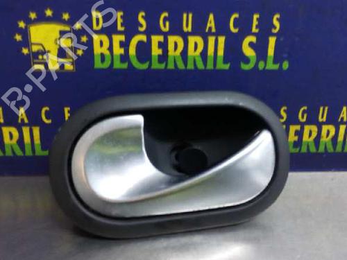 Used Front left interior door handle RENAULT SCÉNIC II (JM0/1_) 1.5 dCi (JM1E, JM16) (106 hp) 8447902