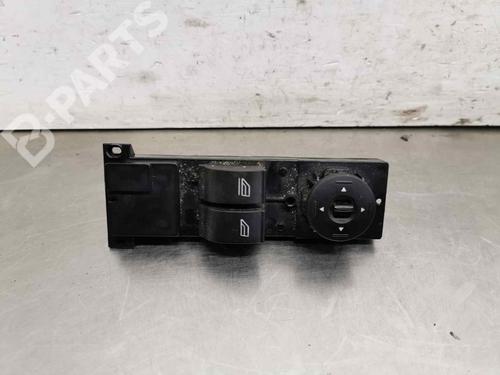 Used Left front window switch Left front window switch FORD FOCUS II (DA_, HCP, DP) 1.6 TDCi (90 hp) 8469690 8469690