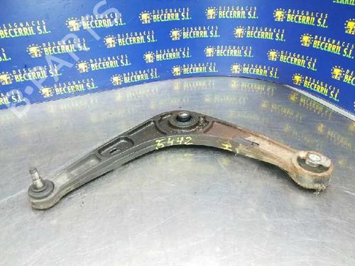 Used Left front suspension arm RENAULT LAGUNA I (B56_, 556_) [1993-2002]  17070447