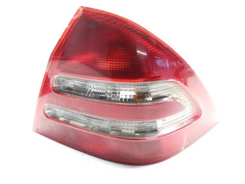 right-taillight-mercedes-benz-c-class-w203-2000-2001-2002-2003-2004-2005-2006-2007-33844924 main image