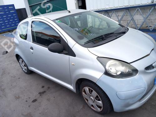 Brugte TOYOTA AYGO (_B1_) 1.0 (KGB10_, KGB10R) (68 hp) 3464523