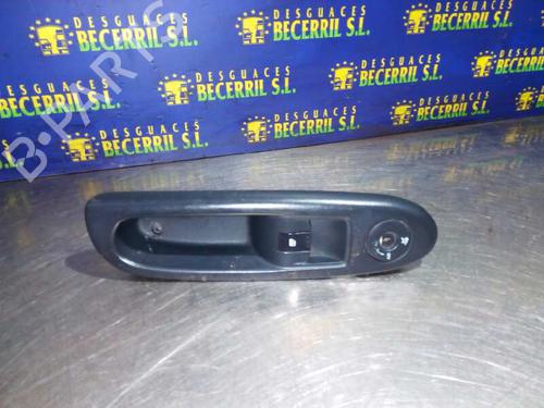 Used Right front window switch RENAULT CLIO II (BB_, CB_) [1998-2016]  8429306