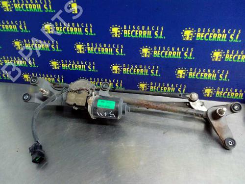 Used Front wiper motor KIA SORENTO I (JC) 2.5 CRDi 4WD (140 hp) 8449211