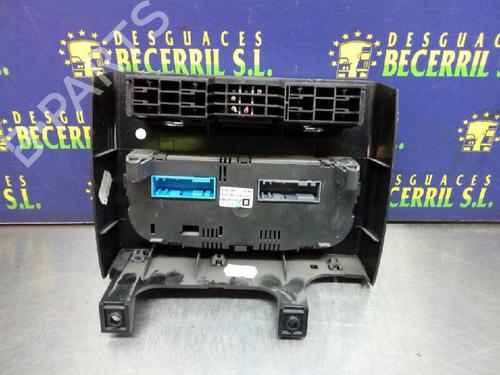Climate control OPEL ZAFIRA A MPV (T98) 2.0 DTI 16V (F75) | BP8440439I5 