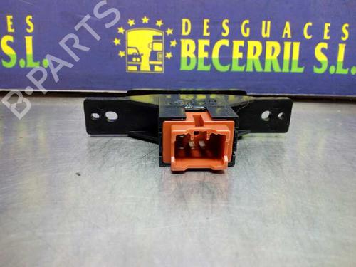 Warning switch SUZUKI GRAND VITARA II (JT, TE, TD) 1.9 DDiS All-wheel Drive (JT419, TD44, JB419WD, JB419XD,... | BP8440690I22 