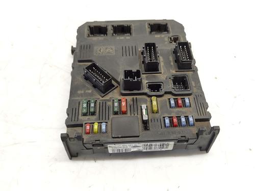 Used Fuse box Fuse box 39494411 39494411